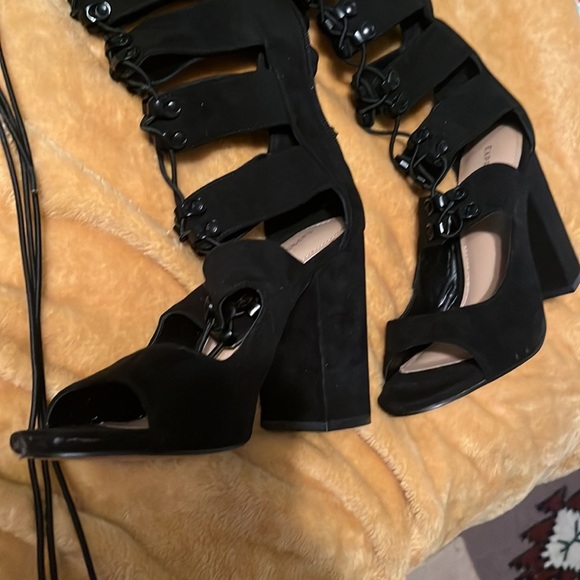 Express sexy tie up boots NWT - Picture 2 of 4